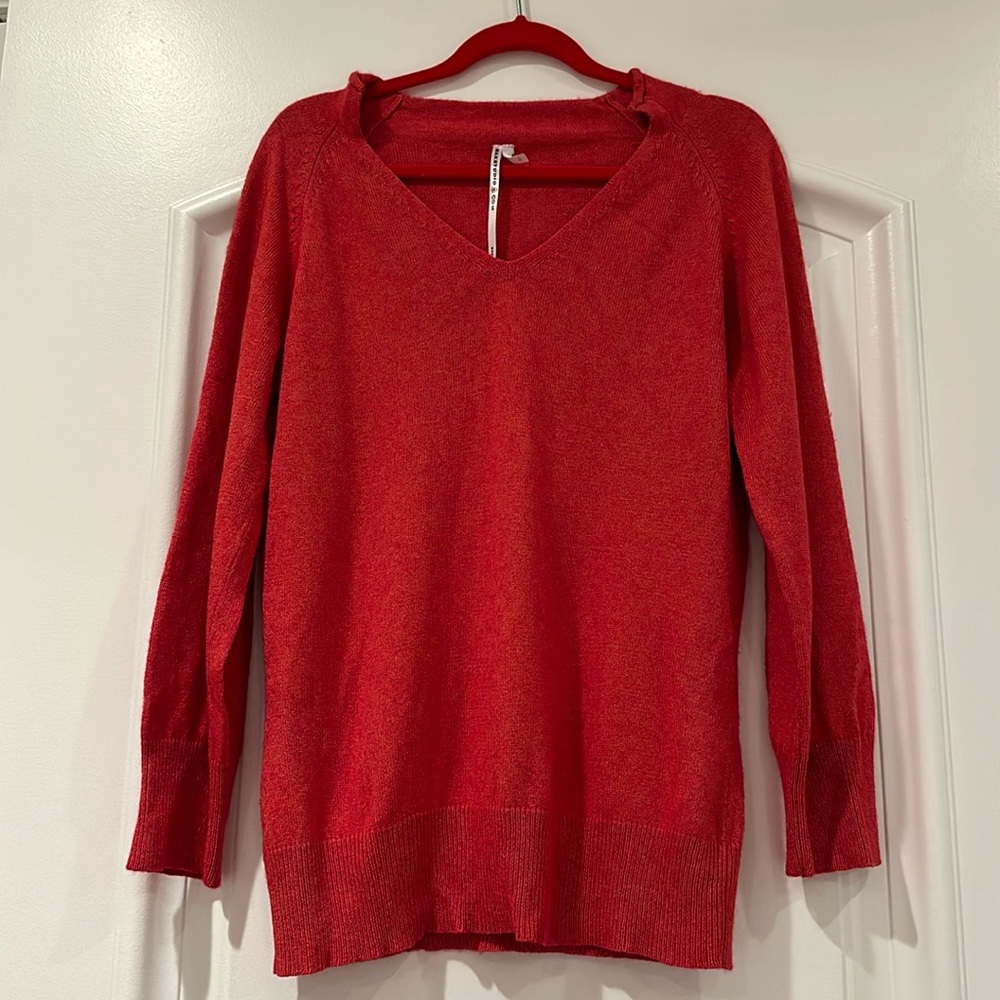 Max Studio Sweater Size M